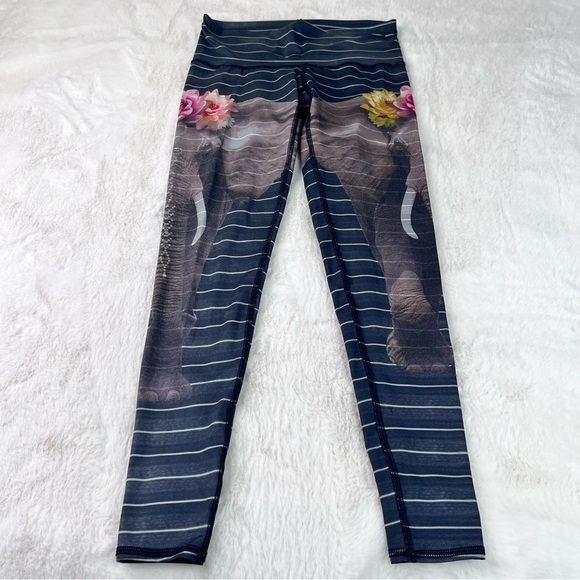 Teeki Hot Pants Leggings Love the Elephant Pattern Size Medium - Picture 11 of 16